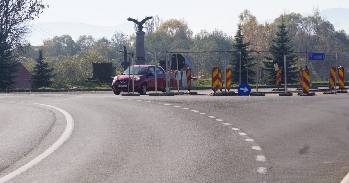 Tesztüzembe helyezik a csíkszentkirályi körforgalmat